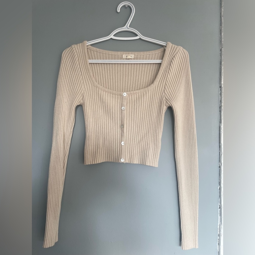 Cream Ribbed Longsleeve crop